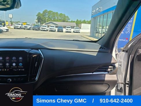 Used 2023 Chevrolet Traverse LT w/ Rear Camera Mirror Package AWD/4WD image 54