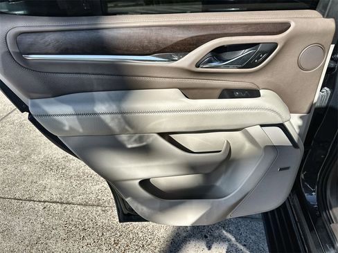 Used 2021 GMC Yukon Denali w/ Denali Ultimate Package image 15