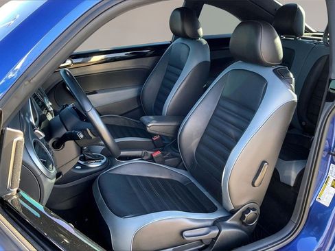 Used 2014 Volkswagen Beetle R-Line image 23