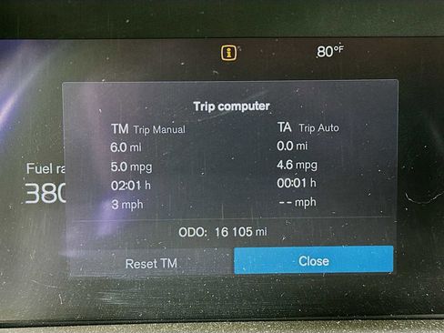 Used 2023 Volvo XC60 B5 Ultimate w/ Climate Package FWD image 12