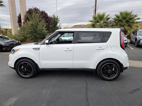 Used 2016 Kia Soul ! image 7