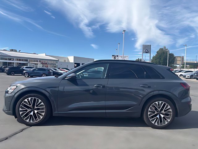 Used 2024 Audi Q8 e-tron Premium Plus AWD/4WD image 6