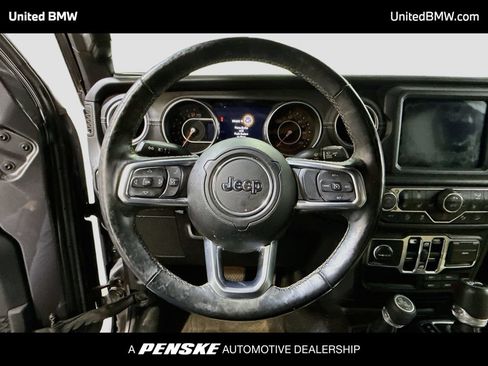 Used 2018 Jeep Wrangler Unlimited Sahara AWD/4WD image 13