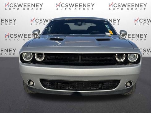 Used 2020 Dodge Challenger SXT w/ Blacktop Package image 8
