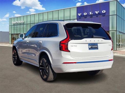 New 2026 Volvo XC90 T8 Plus image 26