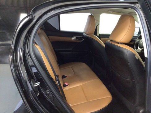 Used 2014 Lexus CT 200h FWD image 7