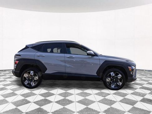 Certified 2025 Hyundai Kona SEL AWD/4WD image 11