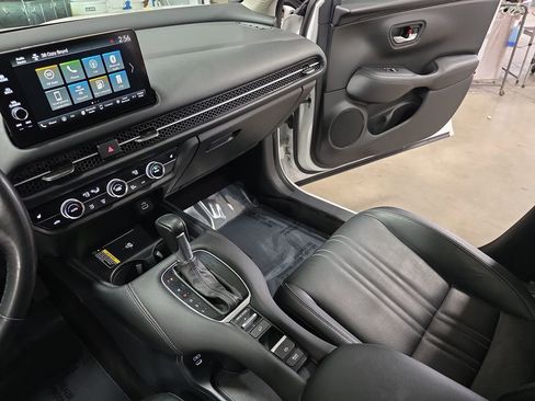 Used 2024 Honda HR-V EX-L image 23