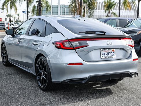 Used 2024 Honda Civic Sport image 4