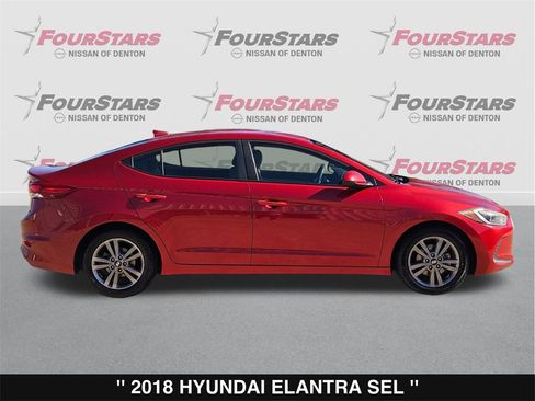 Used 2018 Hyundai Elantra SEL image 3