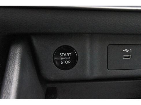 Certified 2024 Nissan Rogue SV FWD image 27