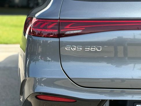 Used 2023 Mercedes-Benz EQS 580 4MATIC SUV image 13