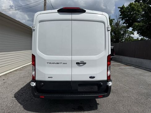 Used 2024 Ford Transit 250 148 Medium Roof Extended AWD image 5