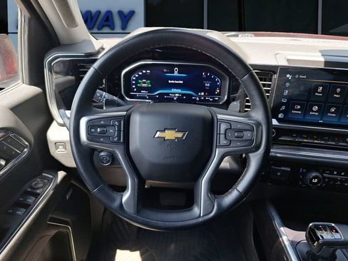 Used 2023 Chevrolet Silverado 1500 LTZ AWD/4WD image 13