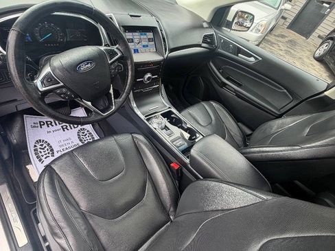 Used 2019 Ford Edge Titanium w/ Equipment Group 301A AWD/4WD image 20