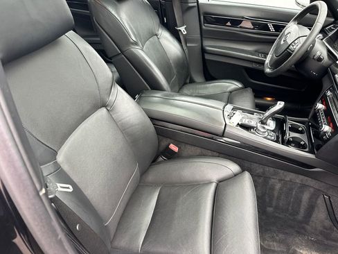 Used 2011 BMW 750i image 13
