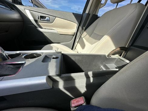 Used 2013 Ford Edge SE image 31