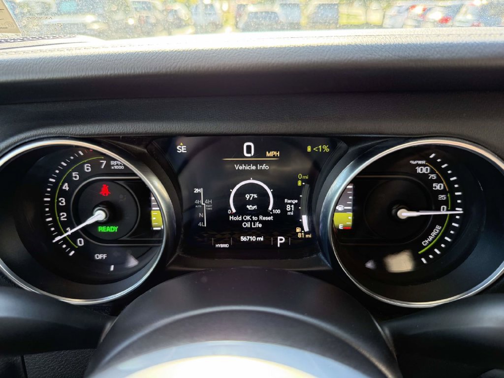 Used 2021 Jeep Wrangler Unlimited Sahara w/ Cold Weather Group AWD/4WD image 25