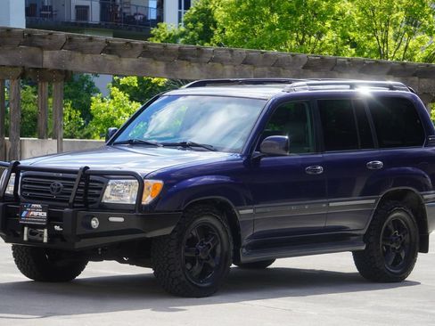 Used 2004 Toyota Land Cruiser AWD/4WD image 4