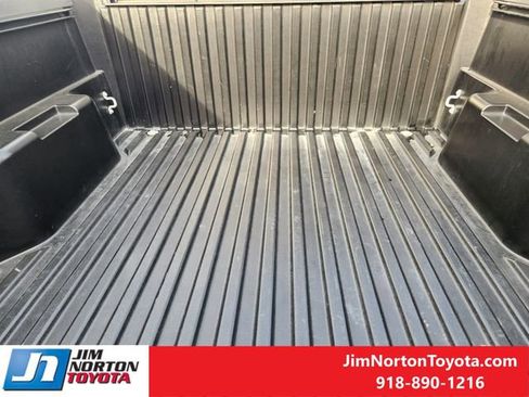 Used 2025 Toyota Tacoma TRD Off-Road image 31