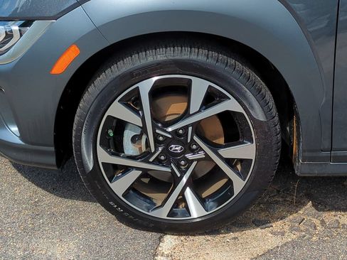 Used 2022 Hyundai Kona Limited FWD image 11