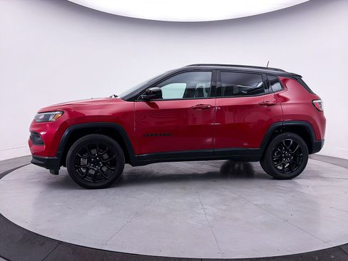 Used 2023 Jeep Compass Latitude AWD/4WD image 36