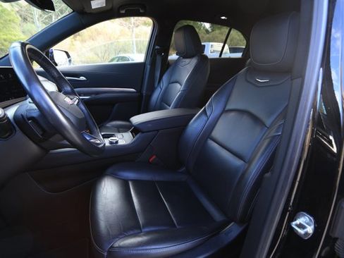 Used 2024 Cadillac XT4 Premium Luxury image 25