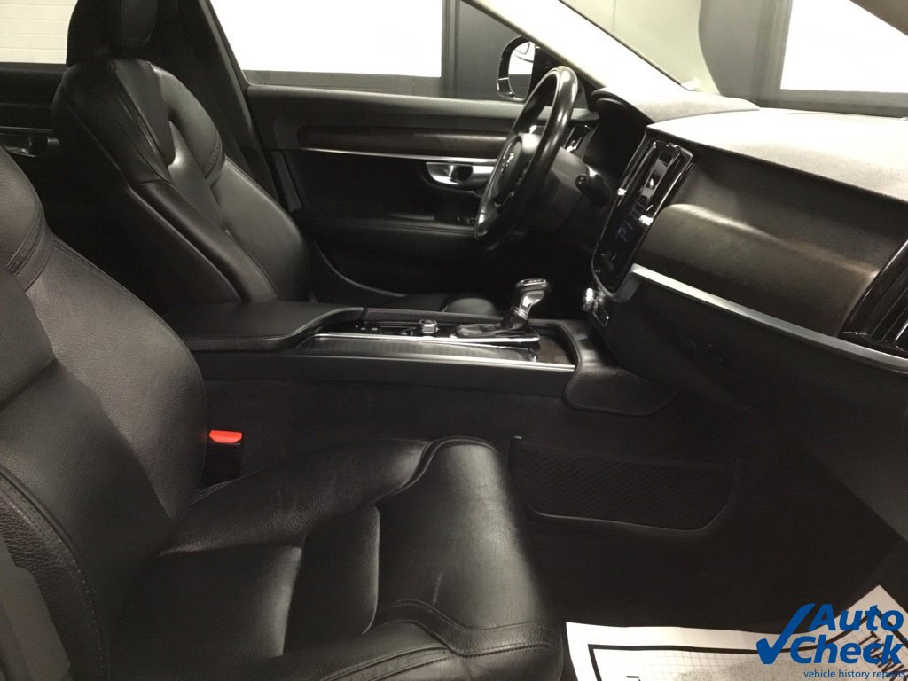 Used 2020 Volvo V90 T6 Cross Country AWD/4WD image 36