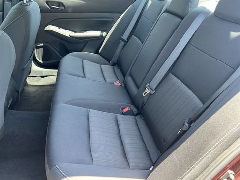 Used 2024 Nissan Altima 2.5 SV FWD image 35