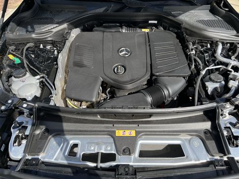 Used 2025 Mercedes-Benz GLC 350e 4MATIC w/ AMG Line image 36
