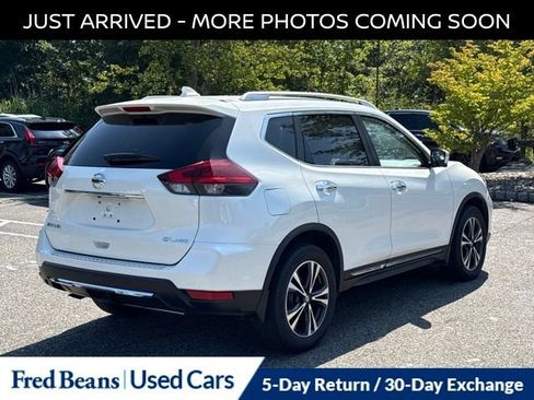 Certified 2018 Nissan Rogue SL w/ Premium Package AWD/4WD image 8