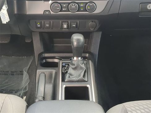 Certified 2022 Toyota Tacoma SR5 w/ Technology Package image 19