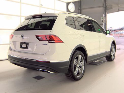 Used 2020 Volkswagen Tiguan SEL AWD/4WD image 4
