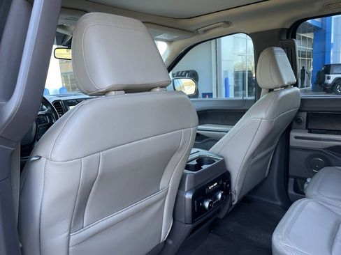 Used 2021 Ford Expedition Max Limited image 29
