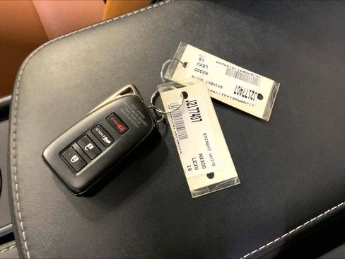 Used 2018 Lexus NX 300 AWD image 14