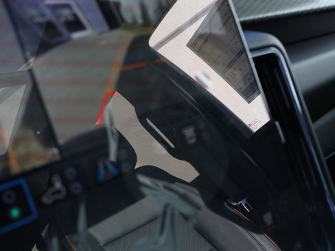 New 2026 GMC Yukon XL AT4 w/ AT4 Premium Plus Package image 31