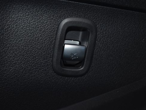 New 2026 Mercedes-Benz C 300 4MATIC Sedan image 6