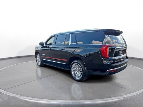 Used 2023 GMC Yukon XL SLT w/ SLT Luxury Package AWD/4WD image 6