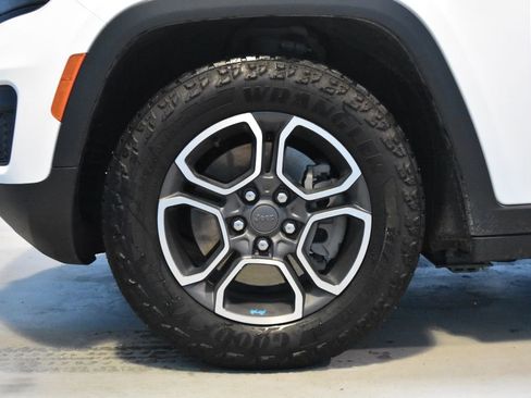 Used 2024 Jeep Grand Cherokee Trailhawk image 26