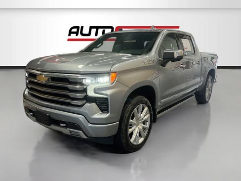 Used 2025 Chevrolet Silverado 1500 High Country AWD/4WD image 3