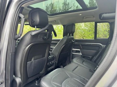 Used 2020 Land Rover Defender 110 HSE AWD/4WD image 13