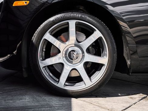 Used 2018 Rolls-Royce Dawn RWD image 4