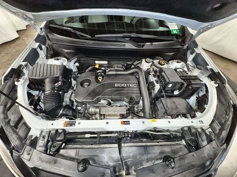 Used 2020 Chevrolet Equinox LS w/ LS Convenience Package image 31