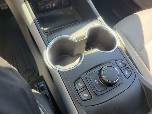 Used 2019 GMC Terrain SLT w/ Preferred Package image 19