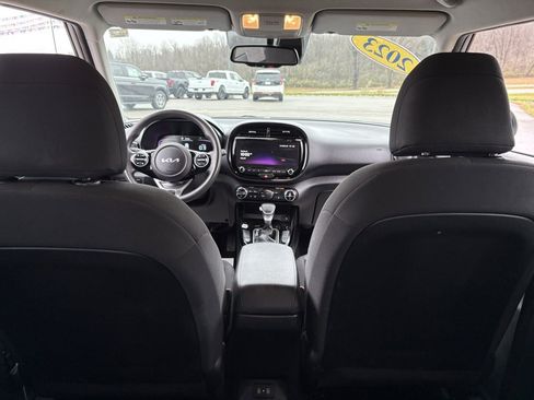 Used 2023 Kia Soul S image 24