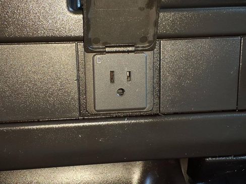 Used 2018 Chevrolet Express 2500 w/ Driver Convenience Package RWD image 28