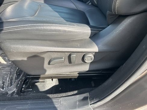 Used 2020 Subaru Forester Limited w/ Popular Package #3 image 7