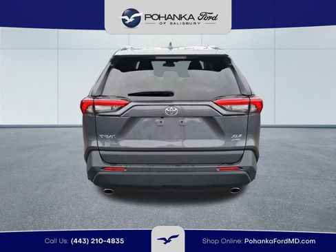 Used 2022 Toyota RAV4 XLE Premium AWD/4WD image 6