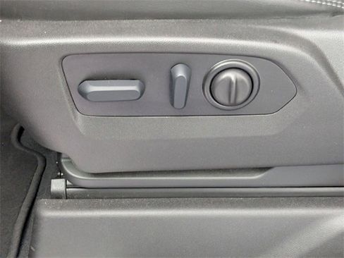 Used 2023 Chevrolet Silverado 3500 High Country image 14