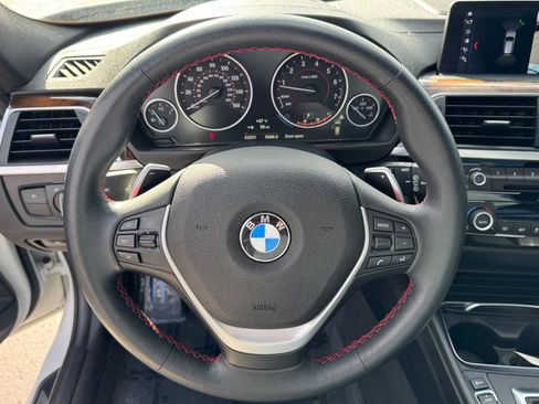 Used 2019 BMW 330i xDrive Wagon w/ Premium Package image 18